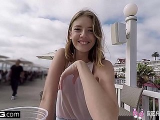 Prawdziwe nastolatki - Teen Pov Pussy Play In Public