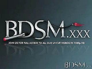 BDSM XXX Girl Inexperienced Girl mendapati dirinya tidak berdaya