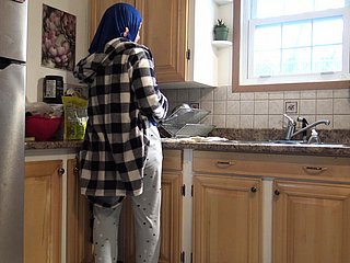 Syrian Housewife Gets Creampied By German Costs Close by Be passed on Kitchen
