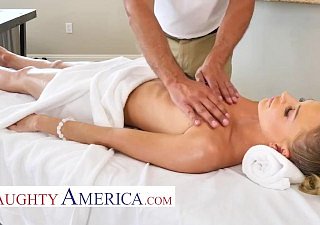 Mouldy America Emma Hix recebe uma massagem e um pau