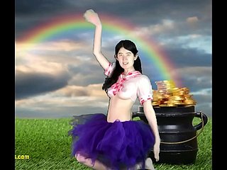 Rainbow Dreams met around de hoofdrol Alexandria Wu