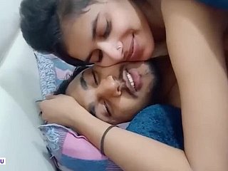 Cute Indian Skirt Vibrant sex with ex-boyfriend the fate of pussy increased by kissing