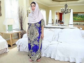 Ague árabe adicta al orgasmo Nadia Ali juega thicket su jugoso coño