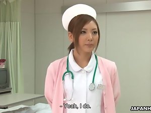 बहतरीन जापानी नर्स मोटे तौर पर पी रहने के बाद creampied हो जाता है