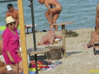 Full-grown Nudist Amateurs Beach Voyeur - MILF Close-Up Pussy